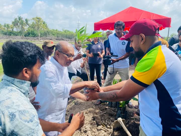 🌱 The tree planting program 2025 🌱 operated by the Sri Lanka Forestry Authority